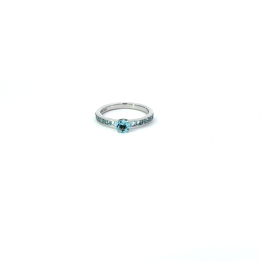 Ring Weissgold 18kt mit Blau Topas