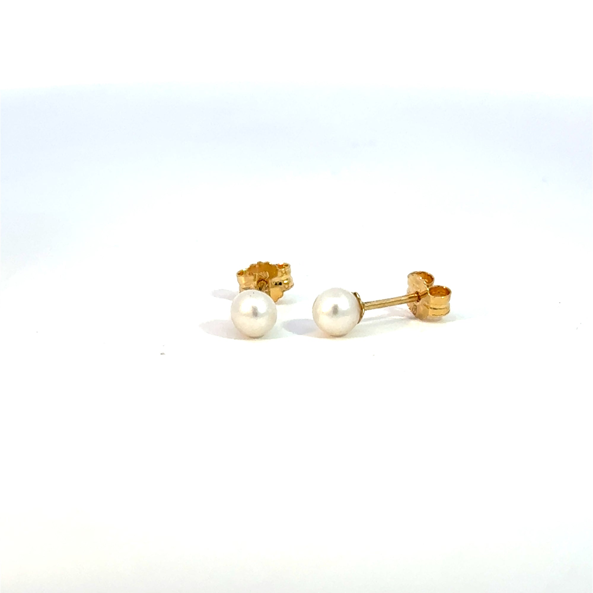 Ohrstecker Süsswasserzuchtperlen in Gelbgold 18kt