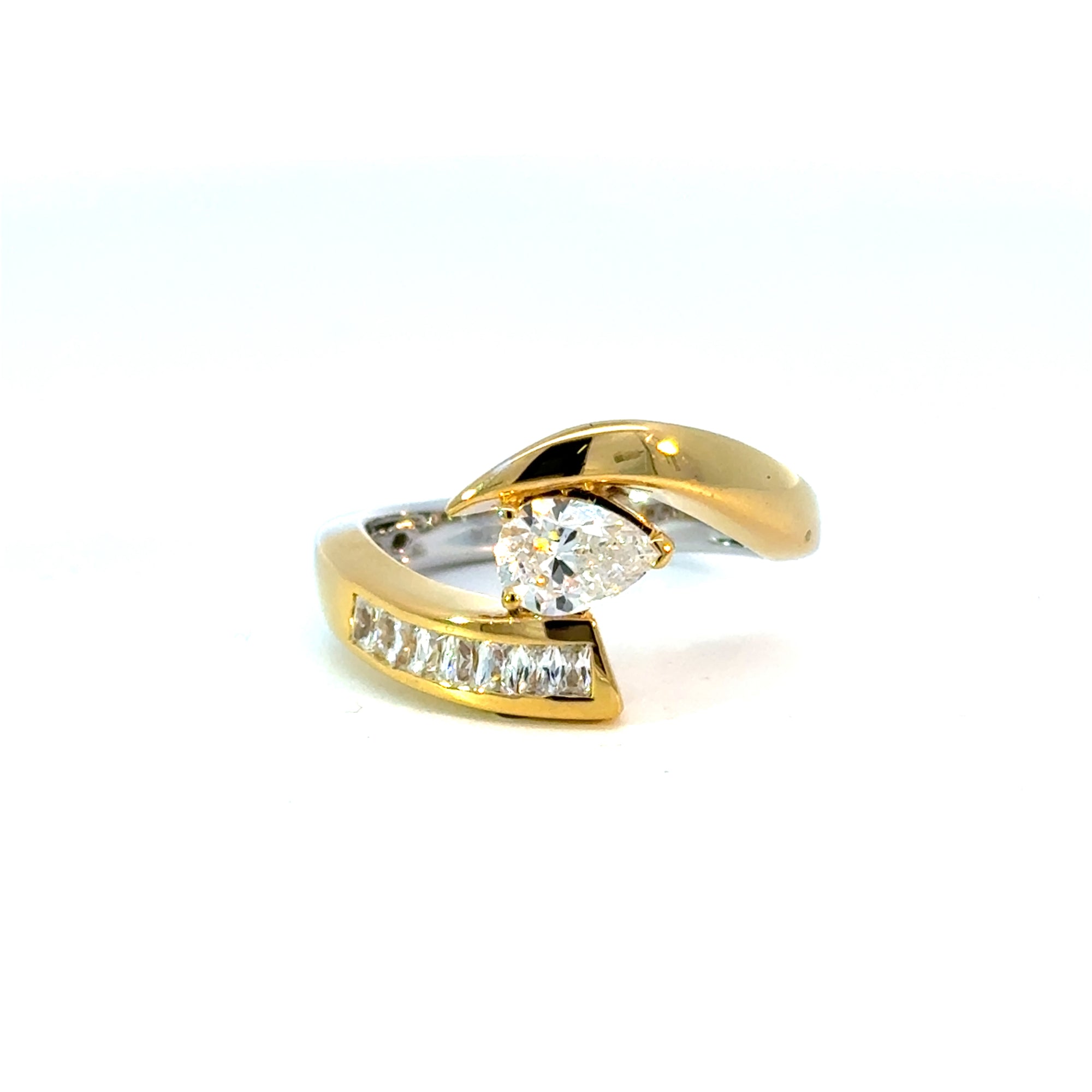 Ring in Silber vergoldet mit Zirkonia