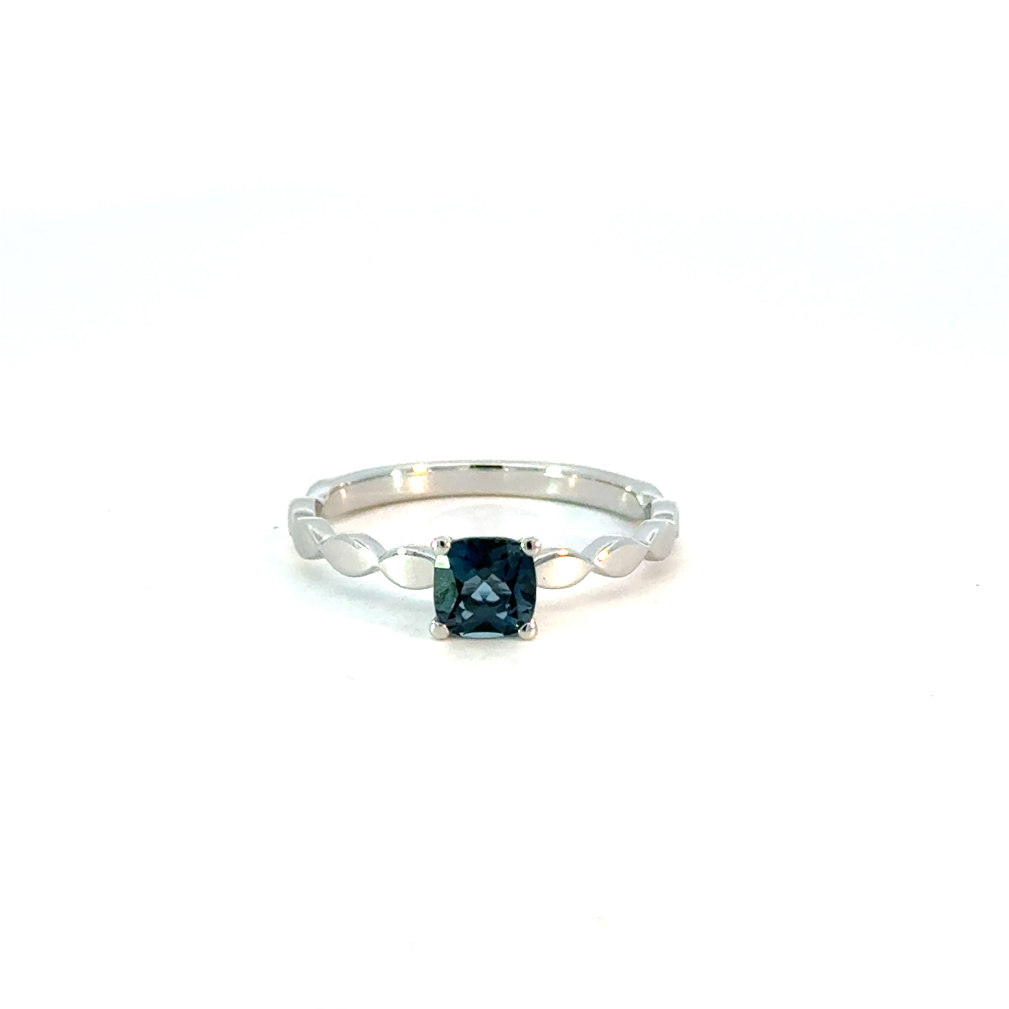 Ring in Weissgold 18kt mit London blue