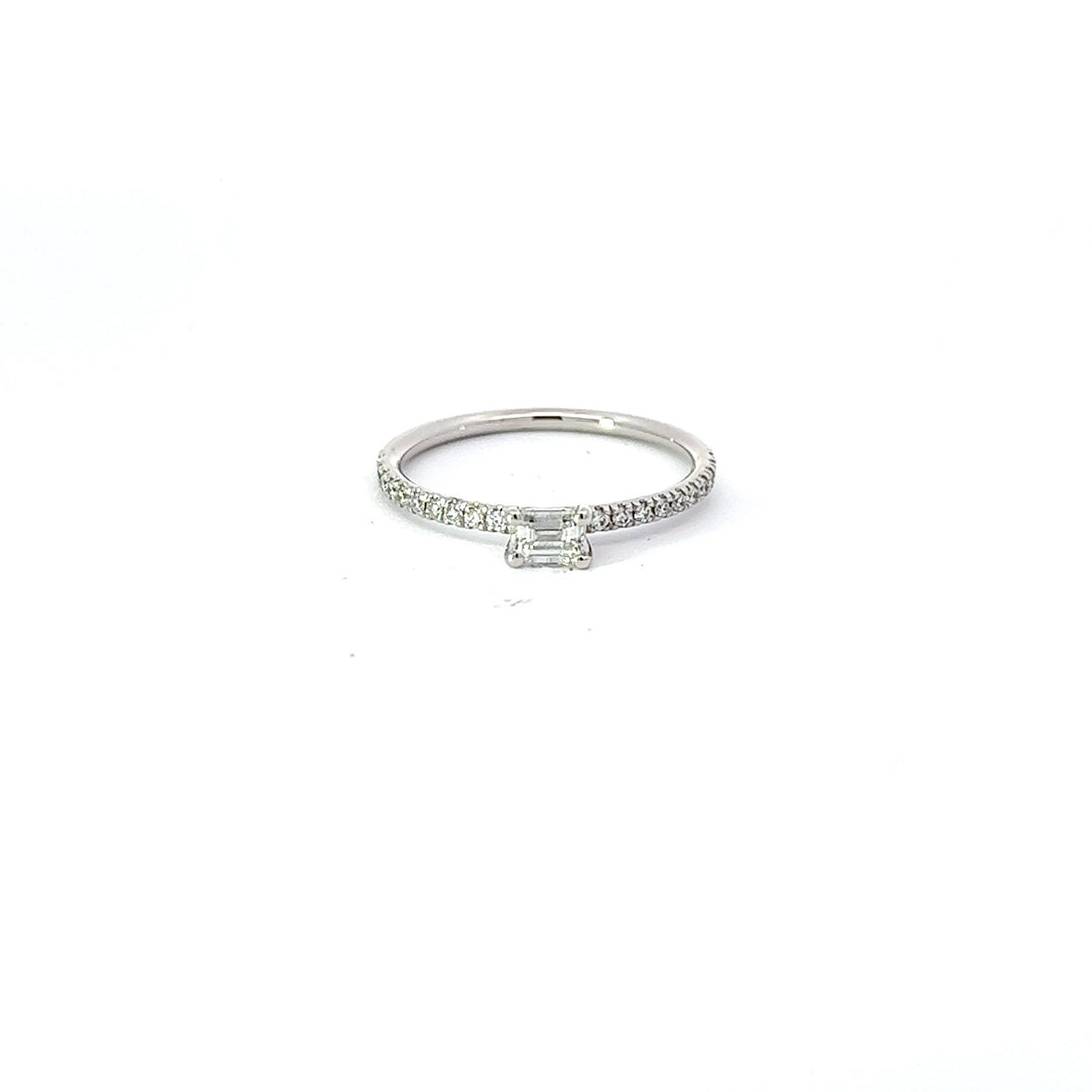 Ring mit Brillanten